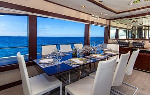 Dining Area - Grand Majestic Yacht