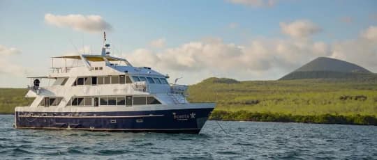 Bonita-Yacht-Galapagos