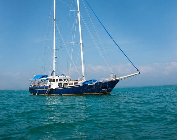 Beagle Galapagos Cruise Sailboat ship