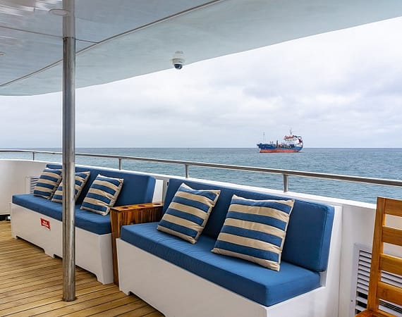 Calipso Galapagos Cruise al fresco lounge