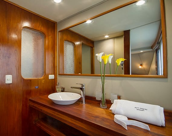 Integrity Galapagos Cruise bathroom