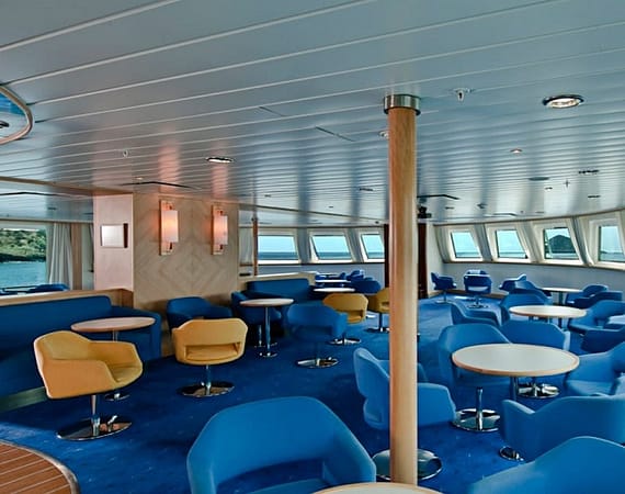 La Pinta Galapagos Cruise lounge