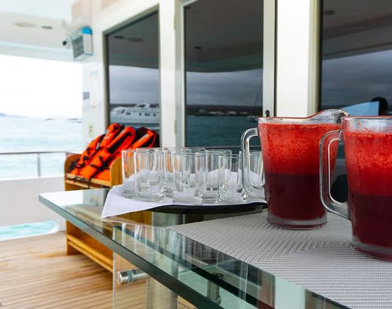 Grand Majestic Galapagos Cruise refreshments