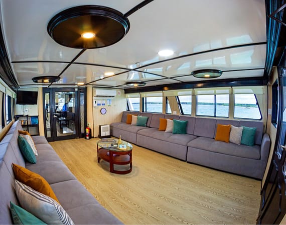 Monserrat Galapagos Cruise lounge
