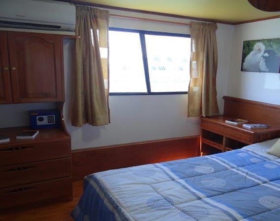Angelito Galapagos Cruise double cabin