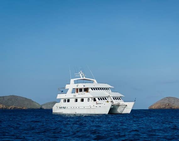 Seaman Journey Galapagos Cruise yacht